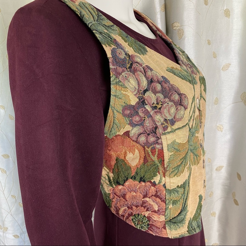 Vintages Vested Dress - Picture 5 of 12